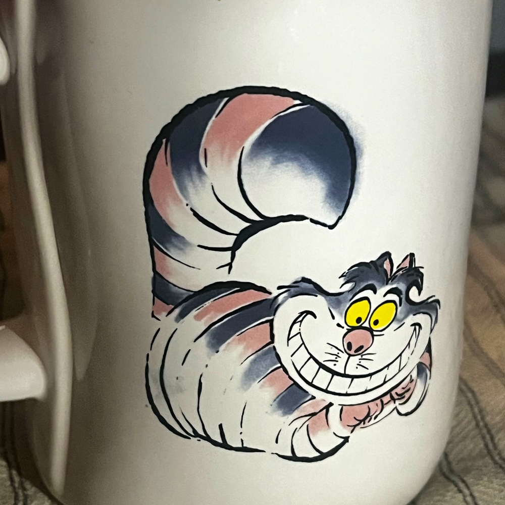 BRAND NEW Rae Dunn Cheshire Cat ‘How Curious’ mug